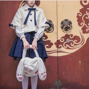 Cute white cozy short jacket NEW! M/L for Girls. XS-S Women